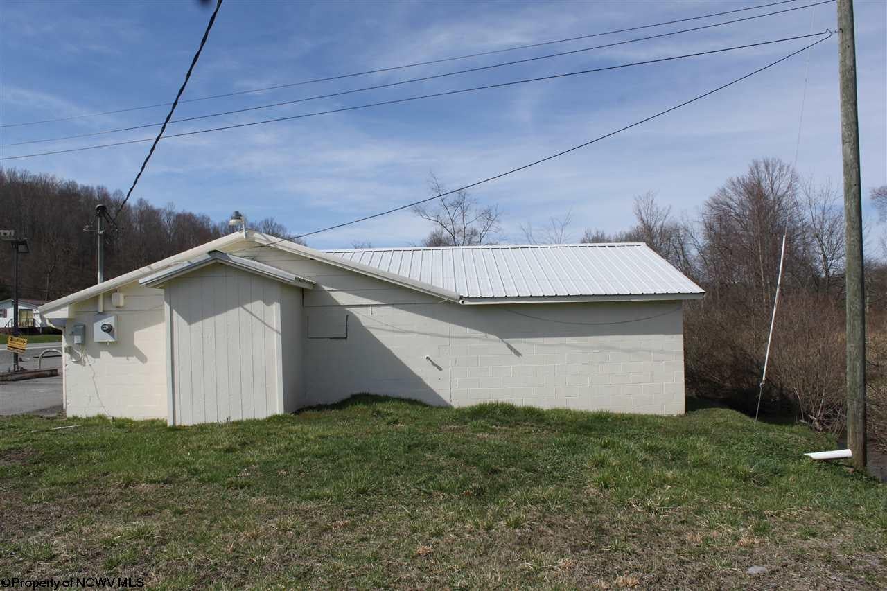 696 Erbacon Road Cowen, WV 26206 - Photo 12 of 16 Gallery Image 12
