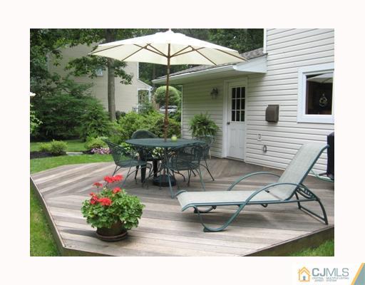 24 Dundee Road Kendall Park, NJ 08824 - Photo 7 of 10 Gallery Image 7
