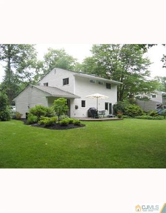 24 Dundee Road Kendall Park, NJ 08824 - Photo 8 of 10 Gallery Image 8