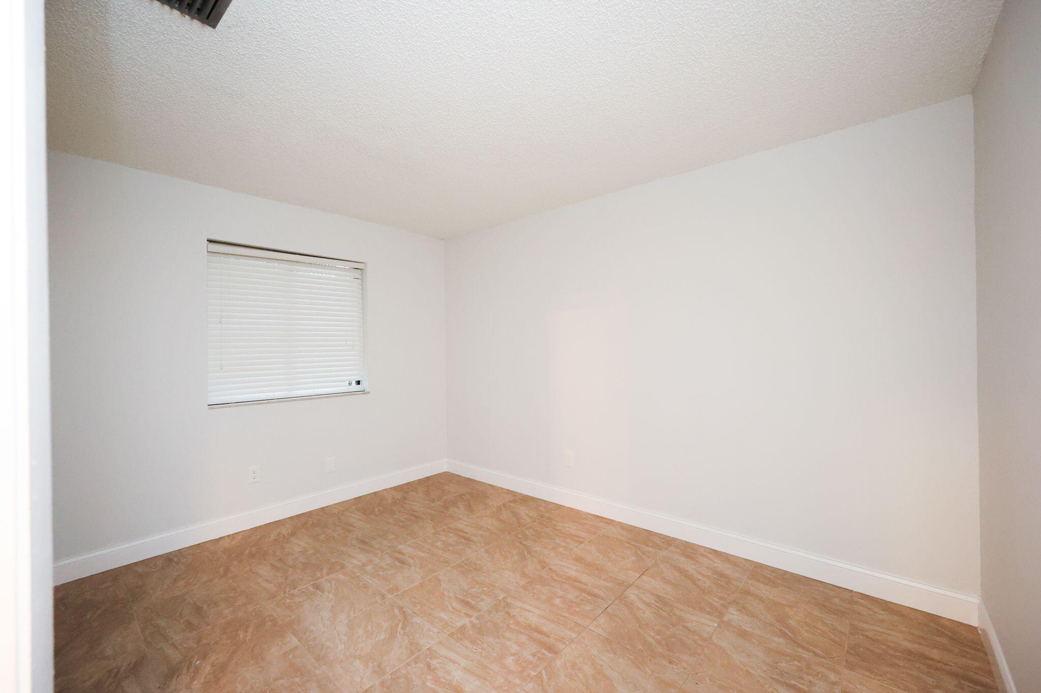 10127 Boca Bend East, Unit B2 Boca Raton, FL 33428 - Photo 2 of 39 592a2c1e-ddf3-46d7-829d-8308f83c8231