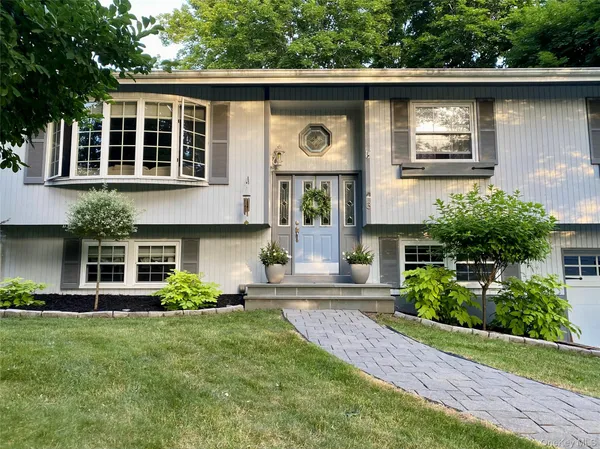 $579,999 | 3 Elmwood Drive, Goshen, NY 10924