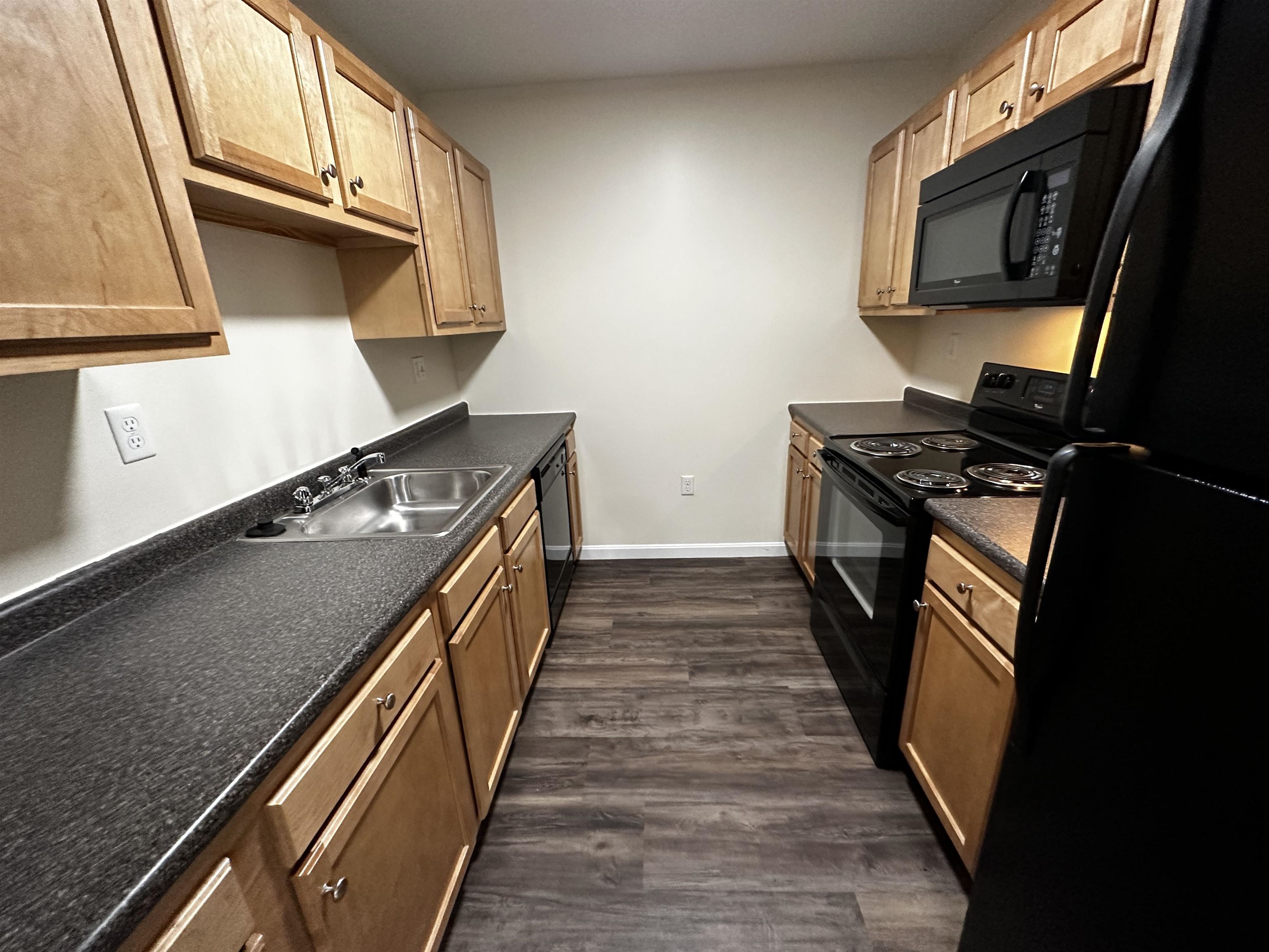 50 Sentinel Court, Unit 208 Manchester, NH 03103 - Photo 14 of 39