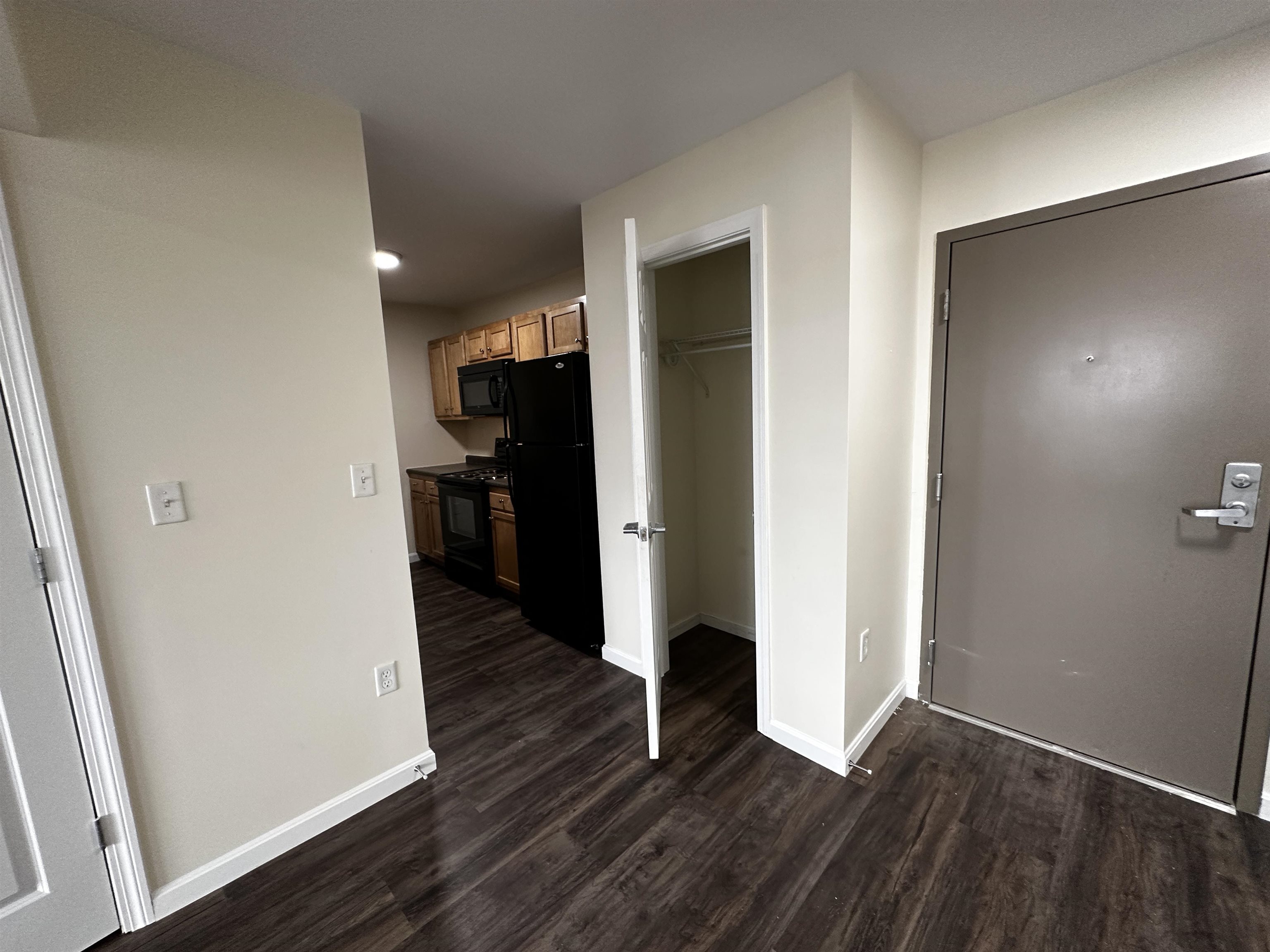 50 Sentinel Court, Unit 208 Manchester, NH 03103 - Photo 15 of 39