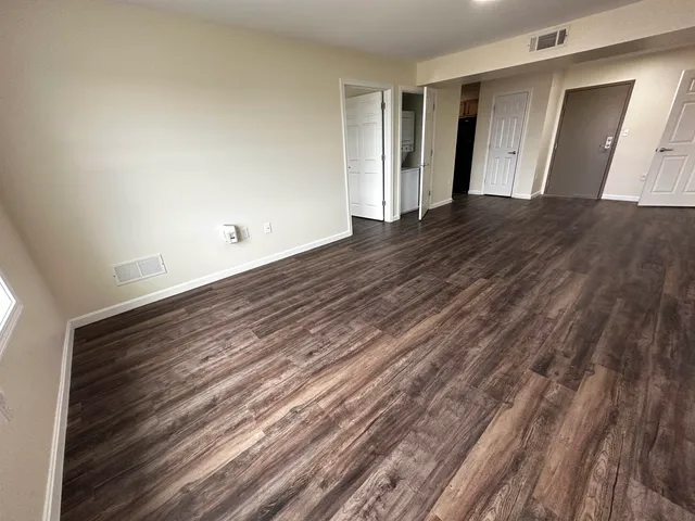 $1,945 | 50 Sentinel Court, Unit 208, Manchester, NH 03103