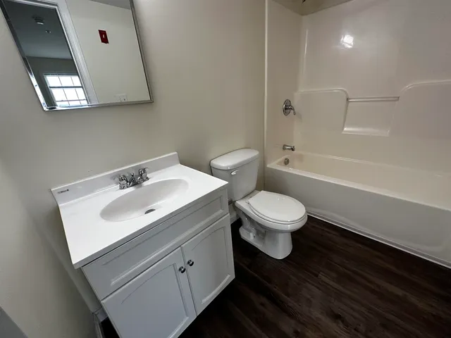 $1,945 | 50 Sentinel Court, Unit 208, Manchester, NH 03103