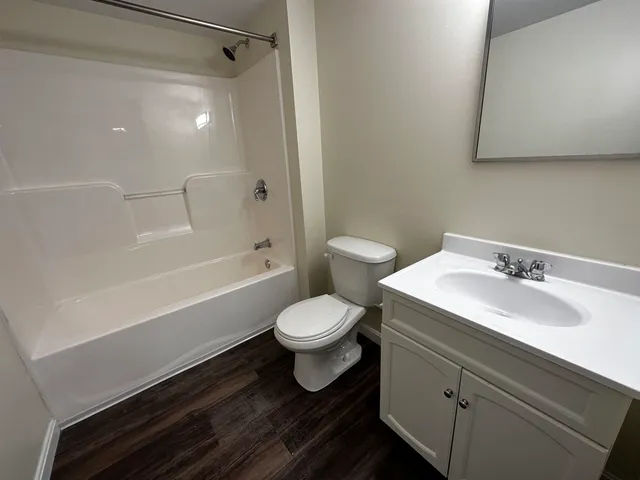 $1,945 | 50 Sentinel Court, Unit 208, Manchester, NH 03103