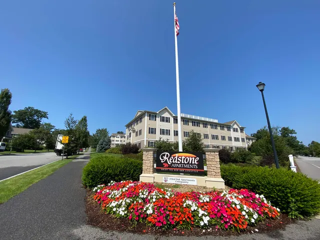 $1,945 | 50 Sentinel Court, Unit 208, Manchester, NH 03103