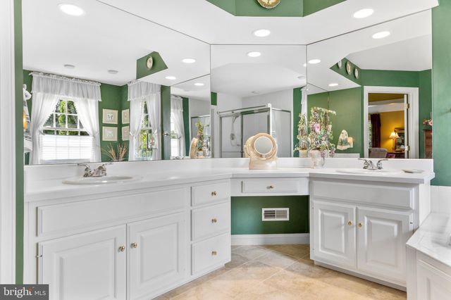 $975,000 | 603 Swallow Lane, West Chester, PA 19380