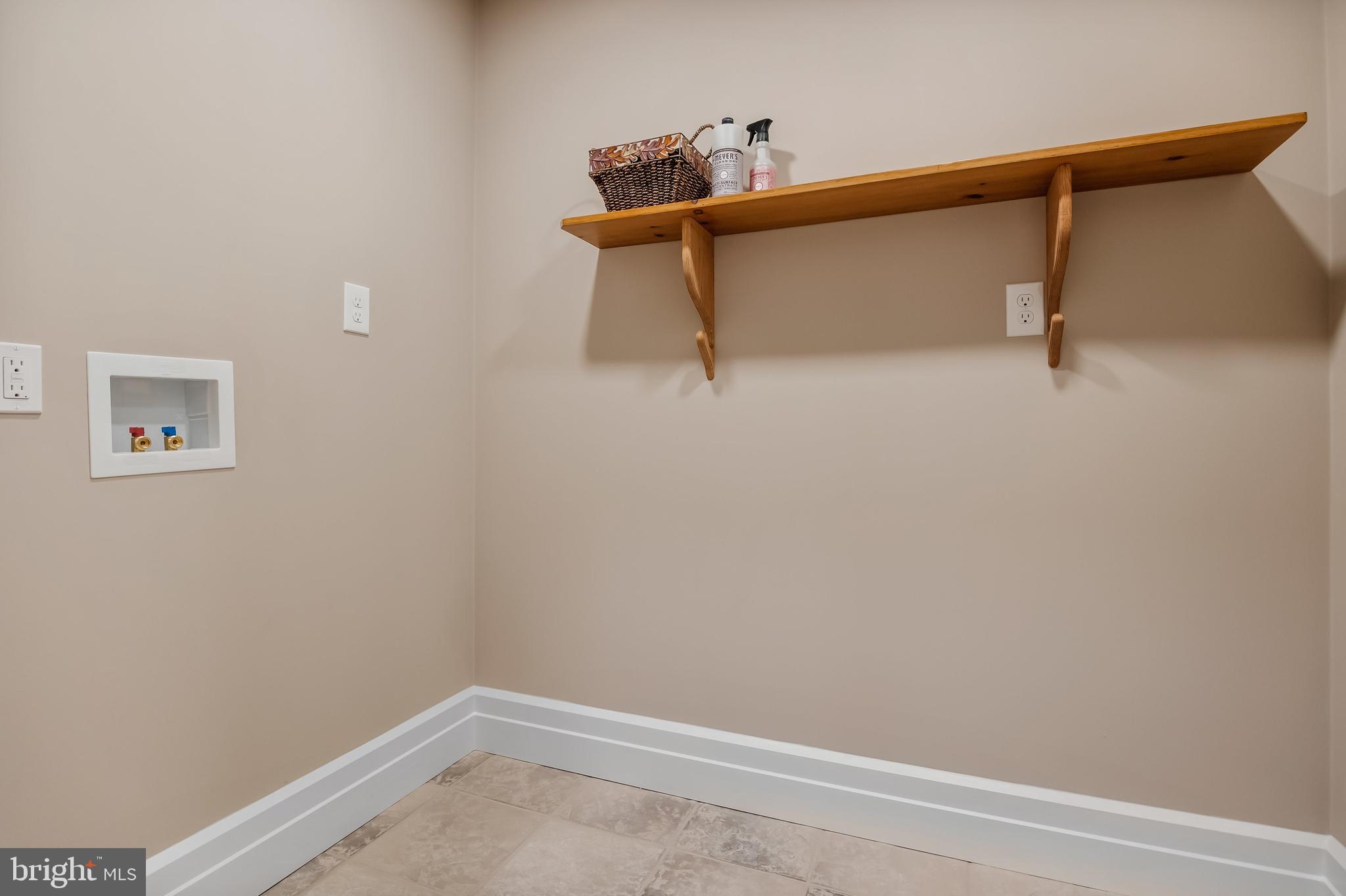 141 Lenape Trail Medford, NJ 08055 - Photo 24 of 33 Laundry room
