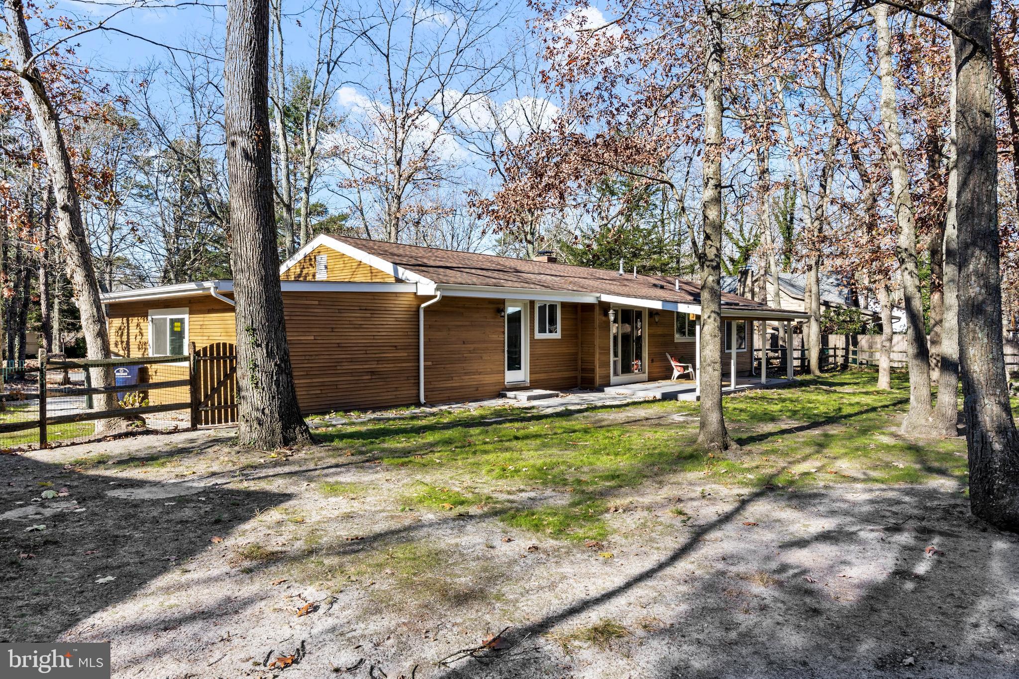 141 Lenape Trail Medford, NJ 08055 - Photo 29 of 33 Slate tiles patio and walkway