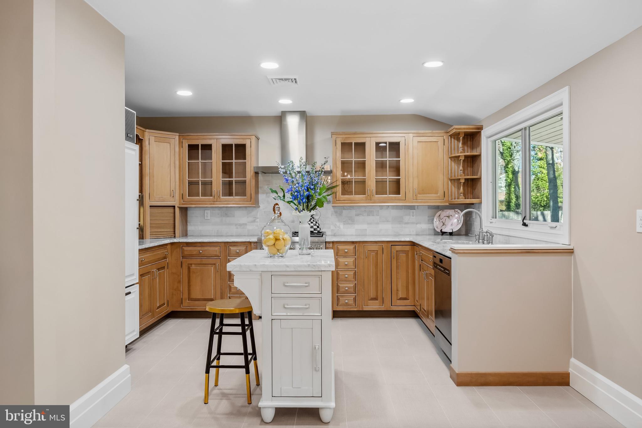 141 Lenape Trail Medford, NJ 08055 - Photo 9 of 33 New all wood maple kitchen cabinets