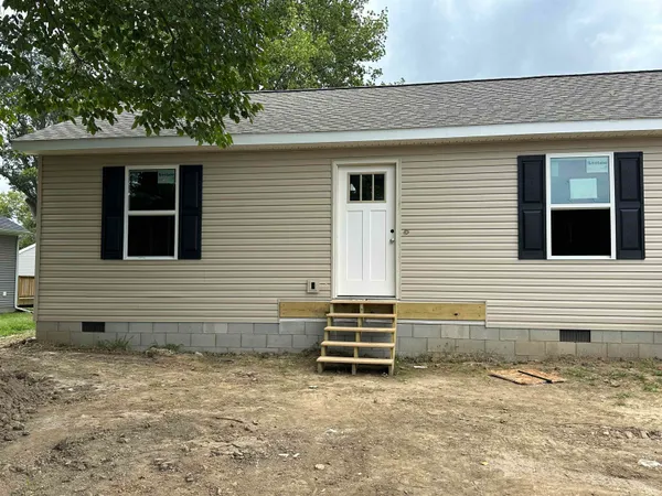 $129,000 | 124 Lincoln Street, Oakland City, IN 47660
