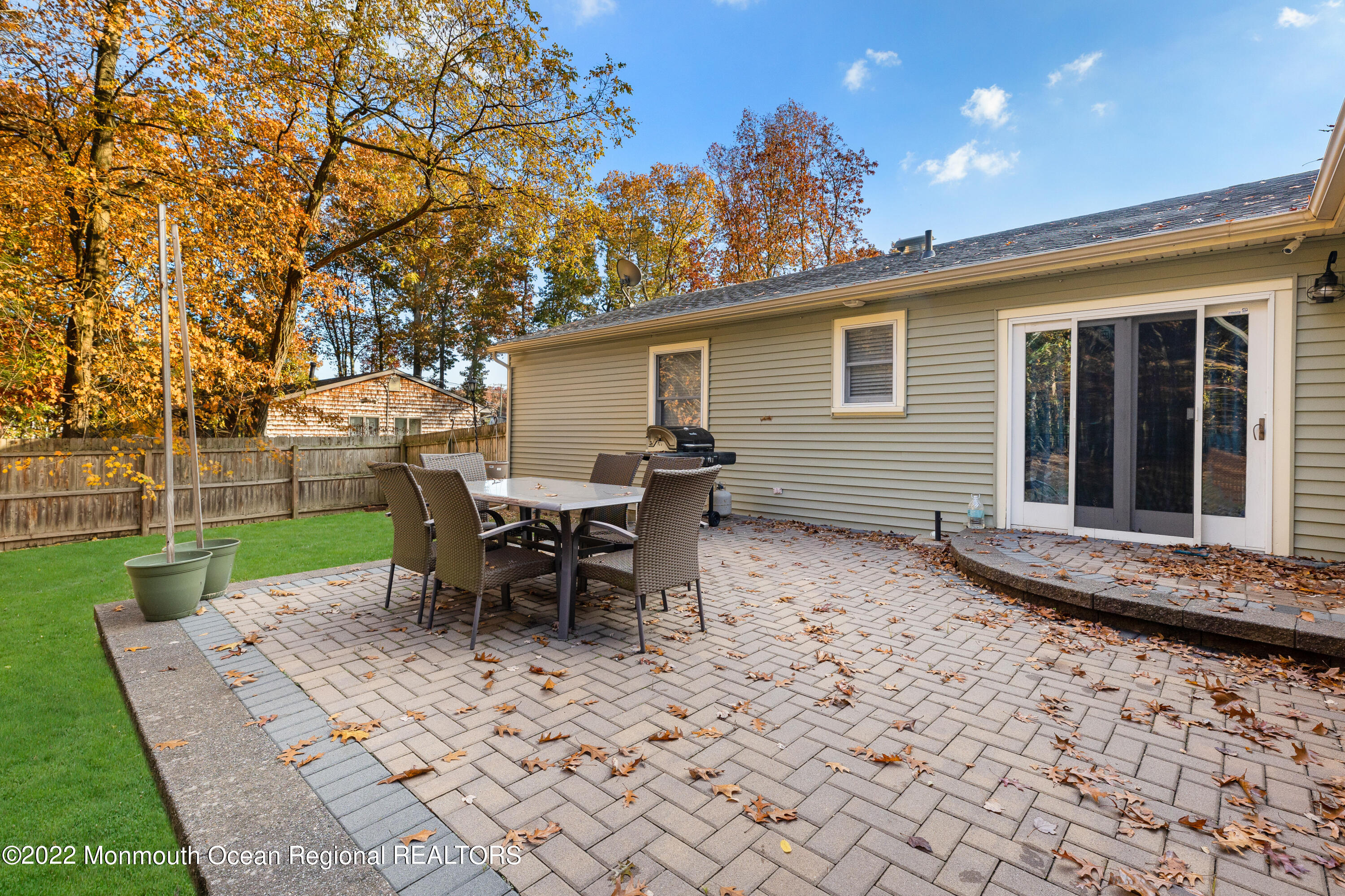 401 Leesville Road Jackson, NJ 08527 - Photo 20 of 25 a view of a house with patio