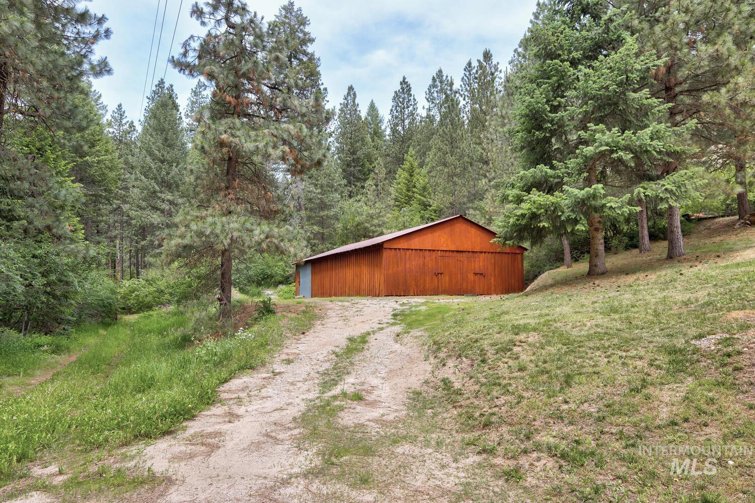 10 Crick Road Garden Valley, ID 83622 - Photo 37 of 42 View of horse barn