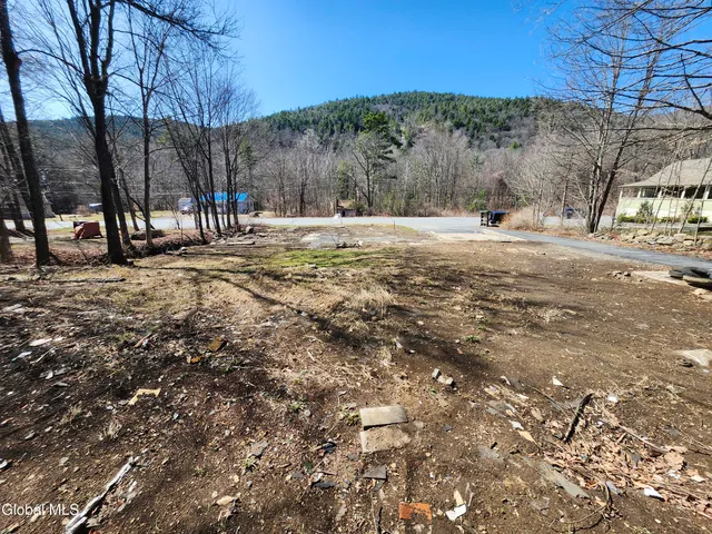$89,900 | 2874 Highway 9, Lake George, NY 12845
