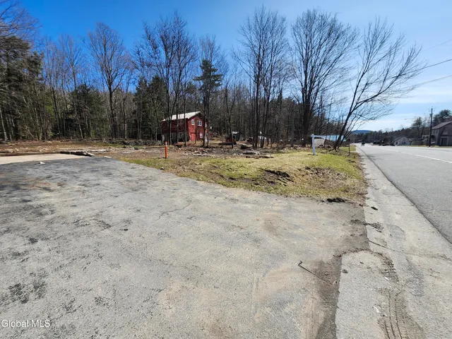 $89,900 | 2874 Highway 9, Lake George, NY 12845