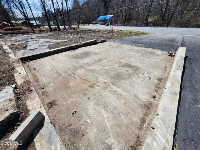 $89,900 | 2874 Highway 9, Lake George, NY 12845