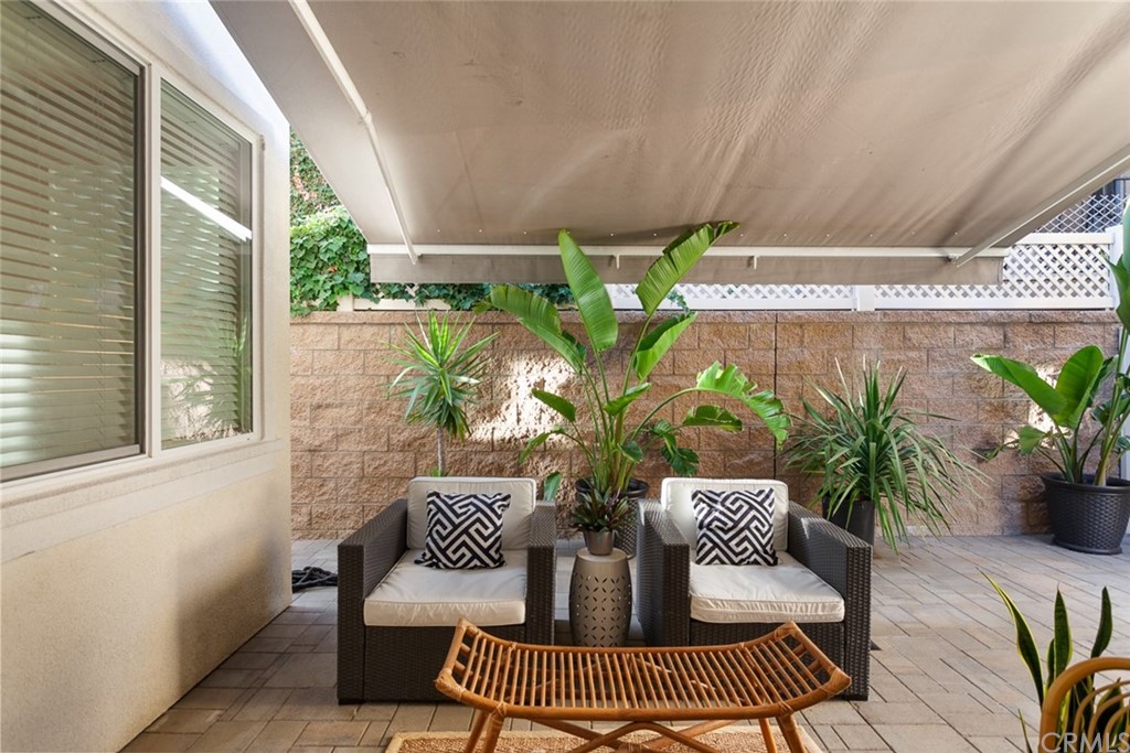 2189 Miner Street Costa Mesa, CA 92627 - Photo 21 of 21 a view of a balcony with furniture