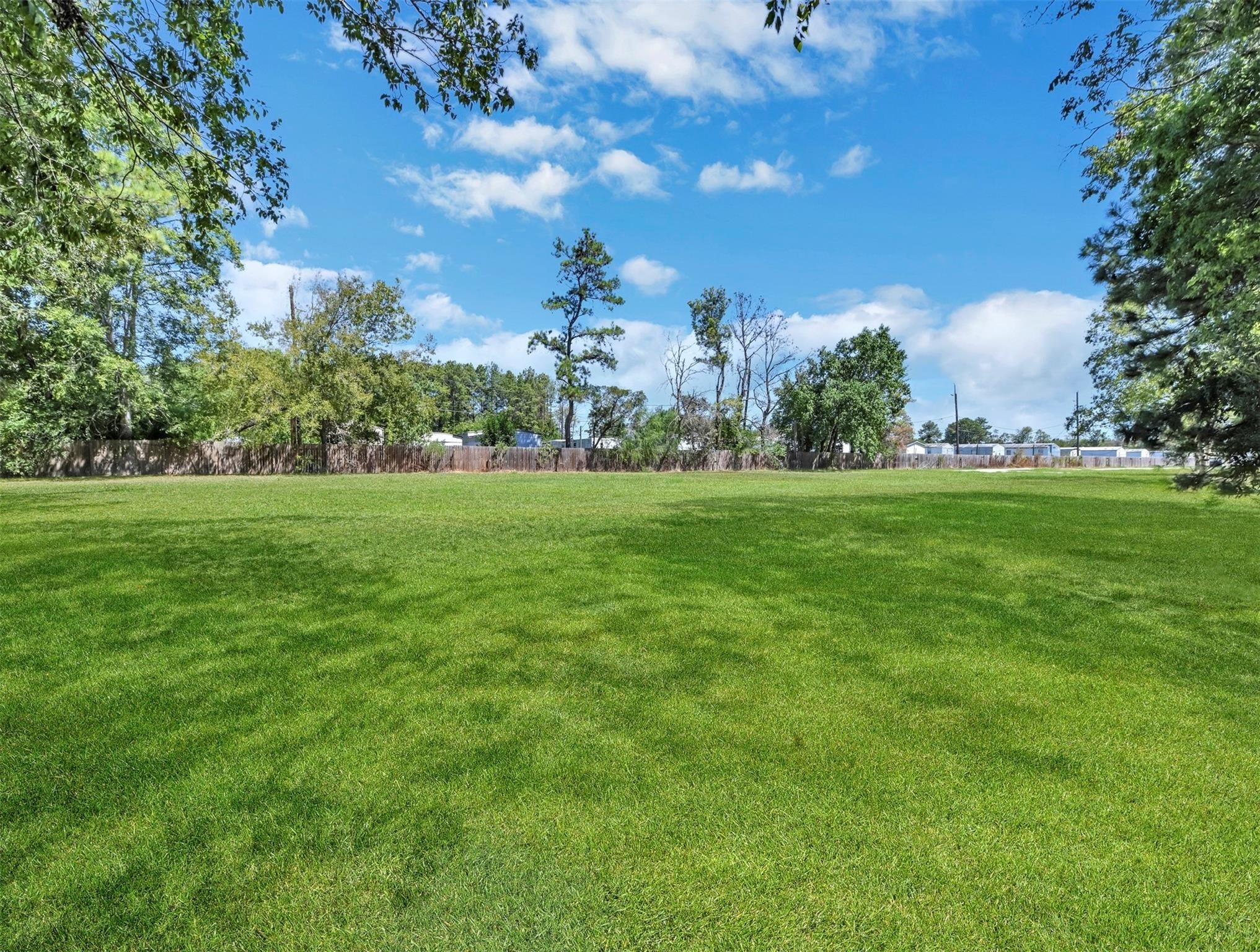 215 Reidland Road Crosby, TX 77532 - Photo 14 of 37 a view of a volley ball court