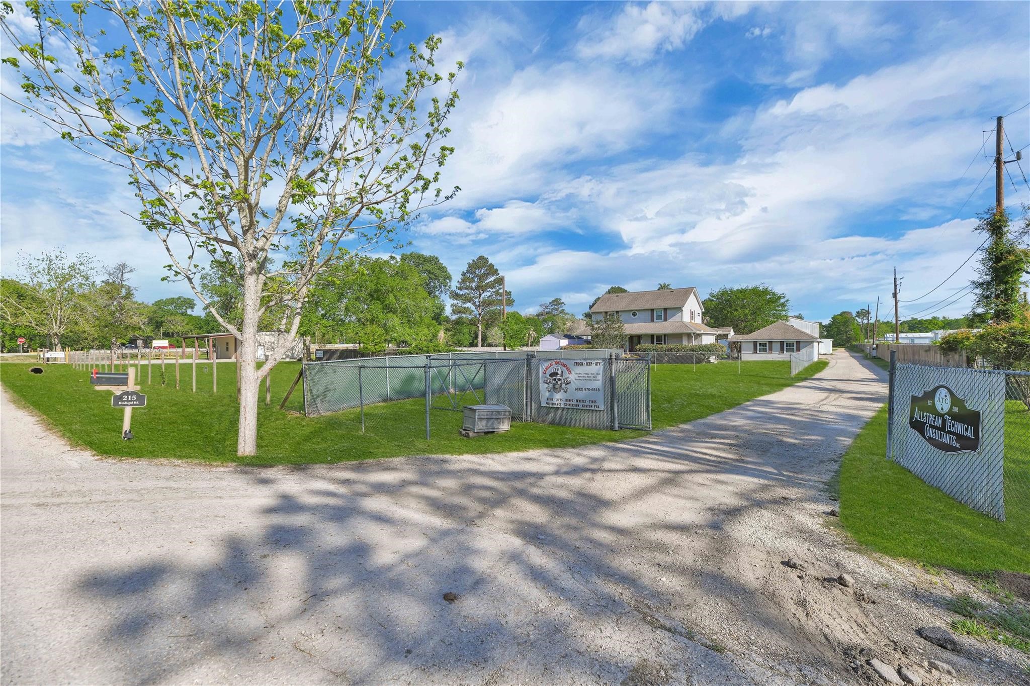 215 Reidland Road Crosby, TX 77532 - Photo 9 of 37 a view of park