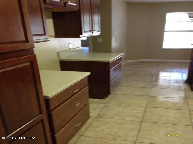 2169 Cromwell Road Jacksonville, FL 32246 - Photo 2 of 12 Kitchen