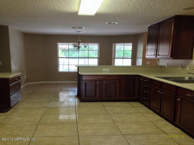 2169 Cromwell Road Jacksonville, FL 32246 - Photo 4 of 12 Kitchen