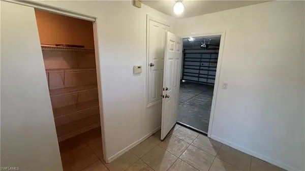 a view of a garage