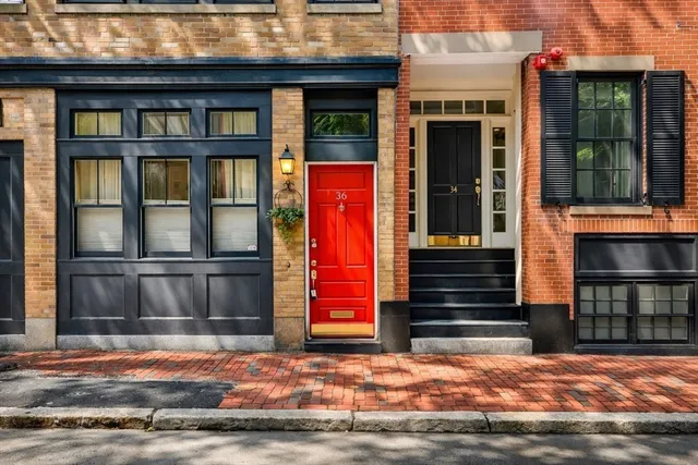 a view of building with an outdoor space