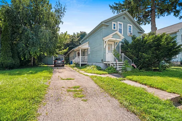 $174,900 | 1013 Waugoo Avenue, Oshkosh, WI 54901