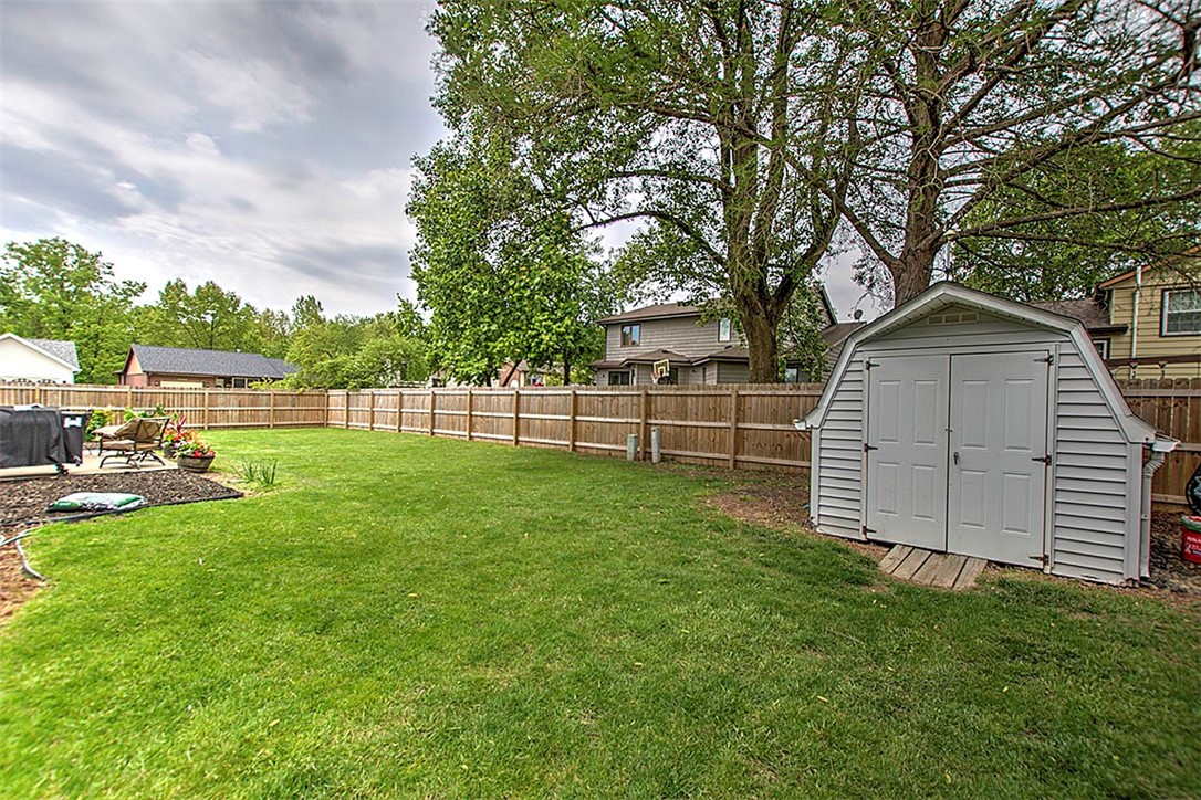 2575 Deerfield Court Decatur, IL 62521 - Photo 32 of 34