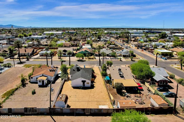 $510,500 | 329 North 17th Drive, Phoenix, AZ 85007