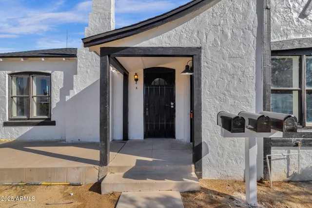 $529,000 | 329 North 17th Drive, Phoenix, AZ 85007