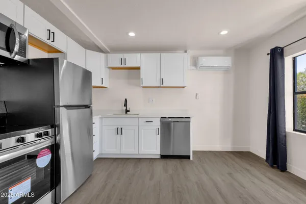 $510,500 | 329 North 17th Drive, Phoenix, AZ 85007