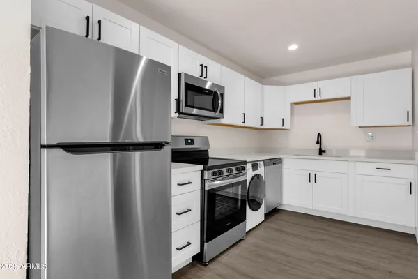 $510,500 | 329 North 17th Drive, Phoenix, AZ 85007