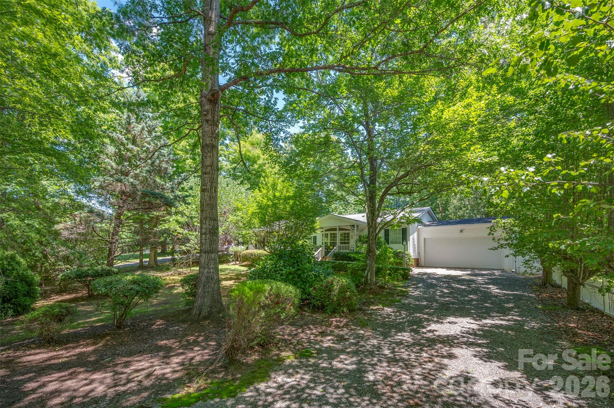 98 Lanning Drive Columbus, NC 28722 - Photo 3 of 34