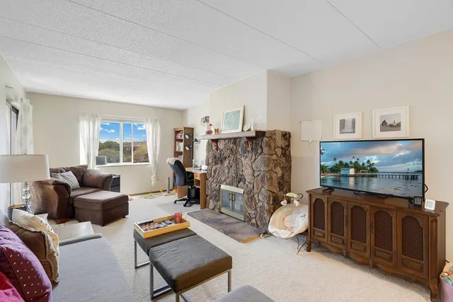 $179,900 | 3300 Louisiana Avenue South, Unit 517, St. Louis Park, MN 55426