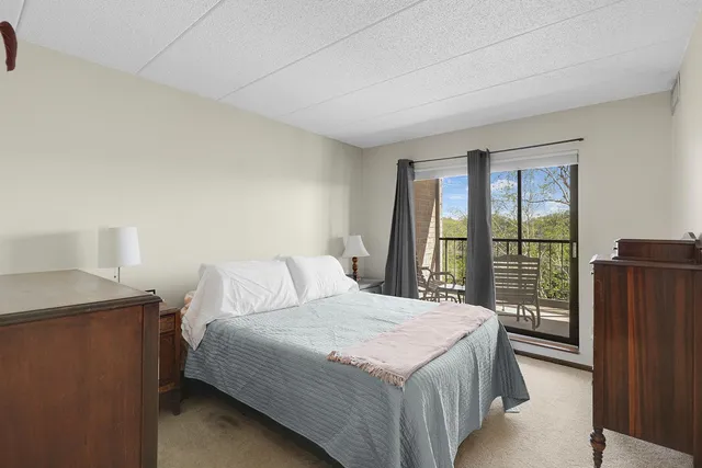 $179,900 | 3300 Louisiana Avenue South, Unit 517, St. Louis Park, MN 55426