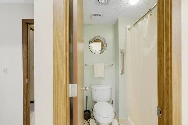 $179,900 | 3300 Louisiana Avenue South, Unit 517, St. Louis Park, MN 55426