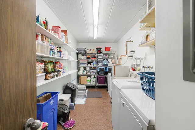 $179,900 | 3300 Louisiana Avenue South, Unit 517, St. Louis Park, MN 55426