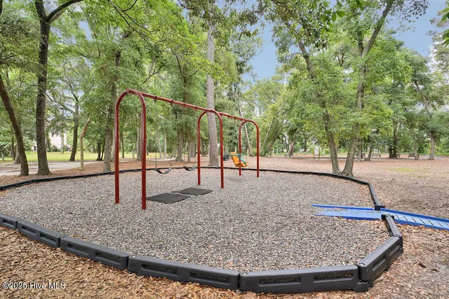 $304,500 | 3350 Club Villas Drive, Unit 105, Southport, NC 28461