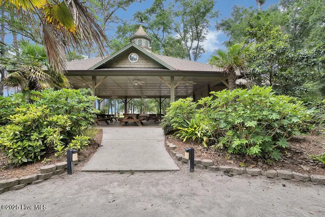 $304,500 | 3350 Club Villas Drive, Unit 105, Southport, NC 28461