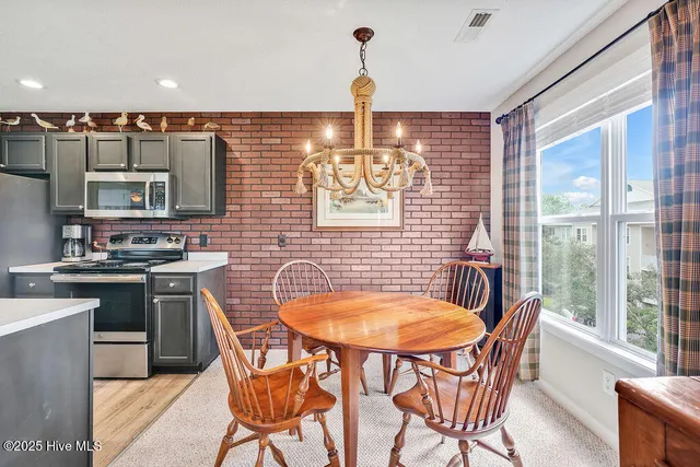 $304,500 | 3350 Club Villas Drive, Unit 105, Southport, NC 28461