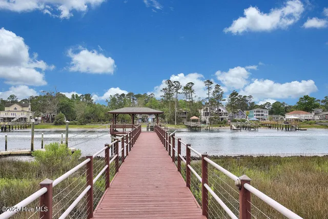$304,500 | 3350 Club Villas Drive, Unit 105, Southport, NC 28461