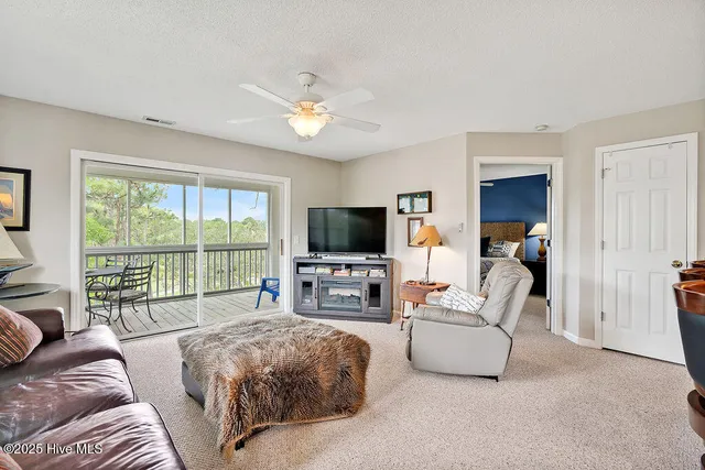 $304,500 | 3350 Club Villas Drive, Unit 105, Southport, NC 28461