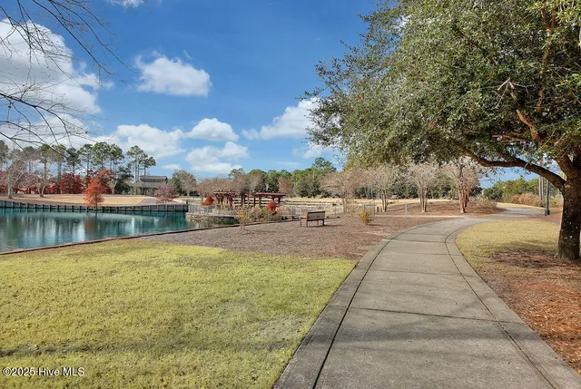 $304,500 | 3350 Club Villas Drive, Unit 105, Southport, NC 28461