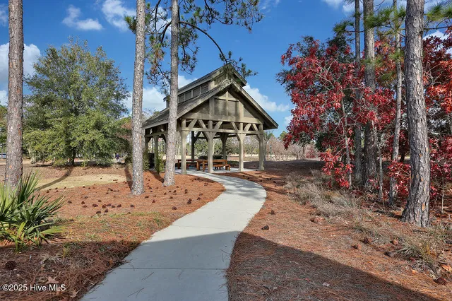 $304,500 | 3350 Club Villas Drive, Unit 105, Southport, NC 28461