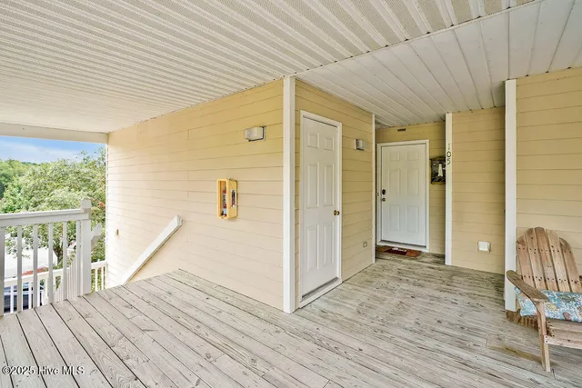 $304,500 | 3350 Club Villas Drive, Unit 105, Southport, NC 28461