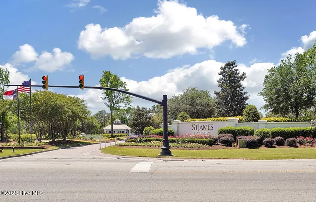 $304,500 | 3350 Club Villas Drive, Unit 105, Southport, NC 28461