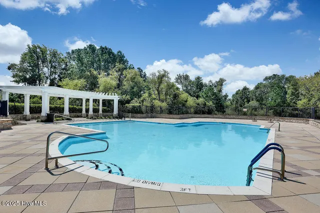 $304,500 | 3350 Club Villas Drive, Unit 105, Southport, NC 28461