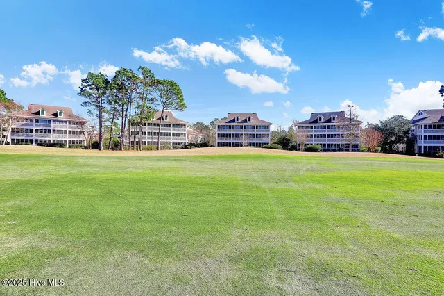 $304,500 | 3350 Club Villas Drive, Unit 105, Southport, NC 28461